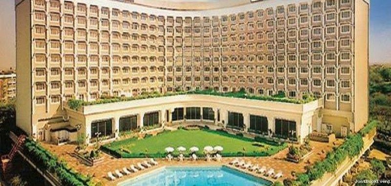 Centaur Hotel New Delhi Exterior photo